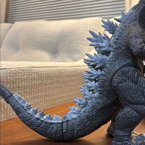 Godzilla Action Figure - Picture 5 of 6